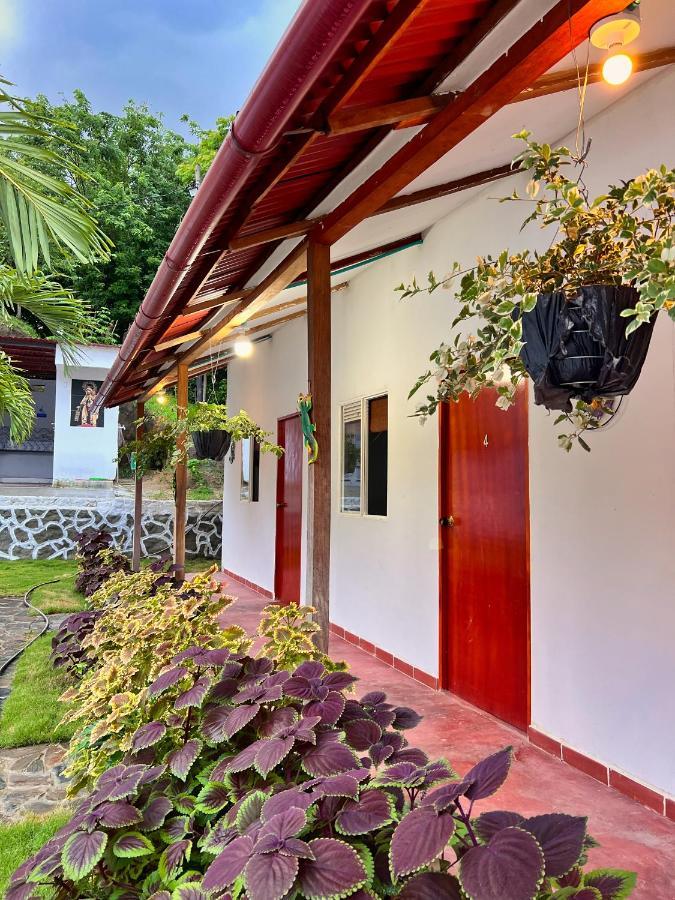 Cabanas Orlando Y Mas Na' Tayrona 엘 자이노 외부 사진
