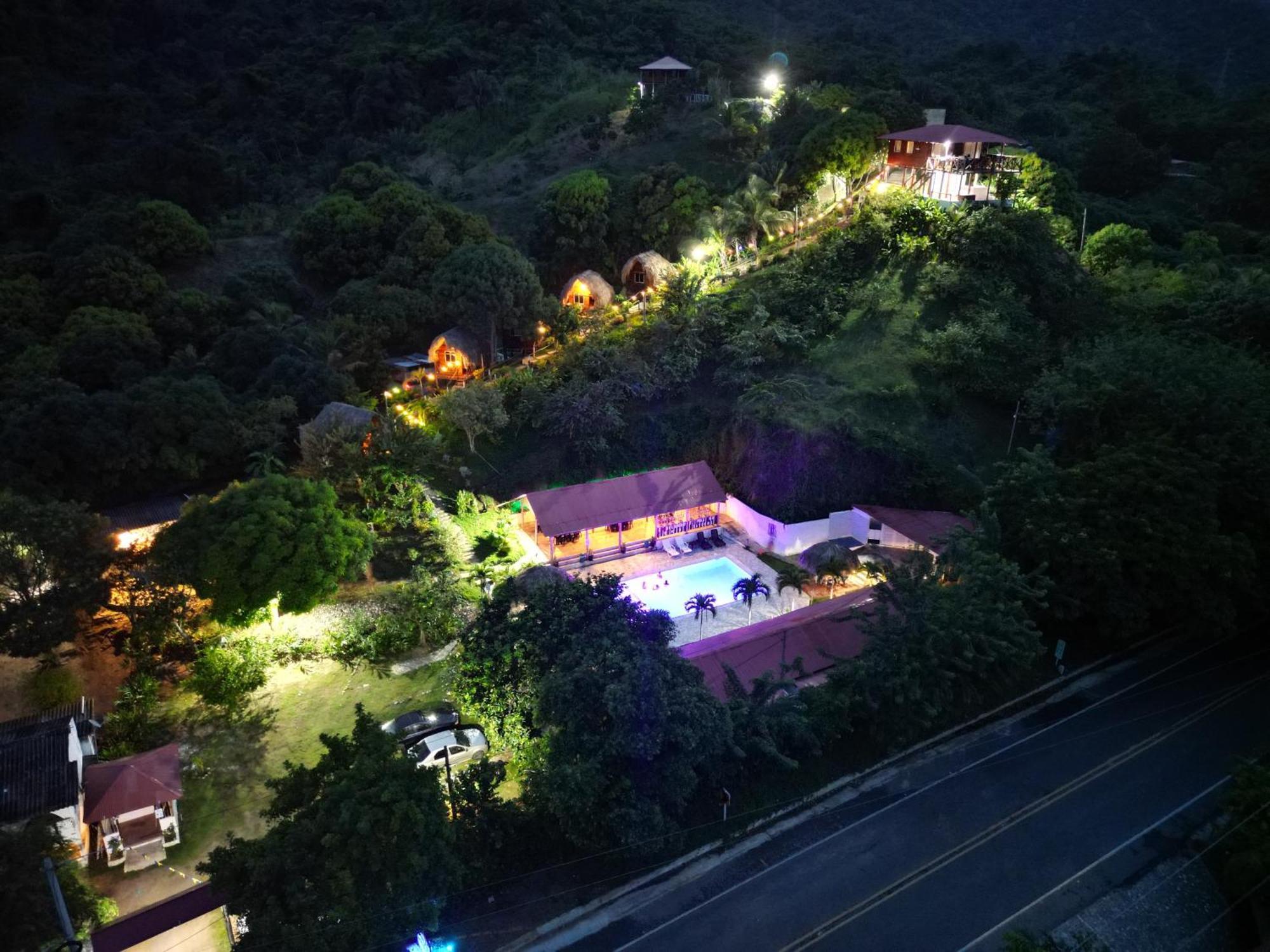 Cabanas Orlando Y Mas Na' Tayrona 엘 자이노 외부 사진